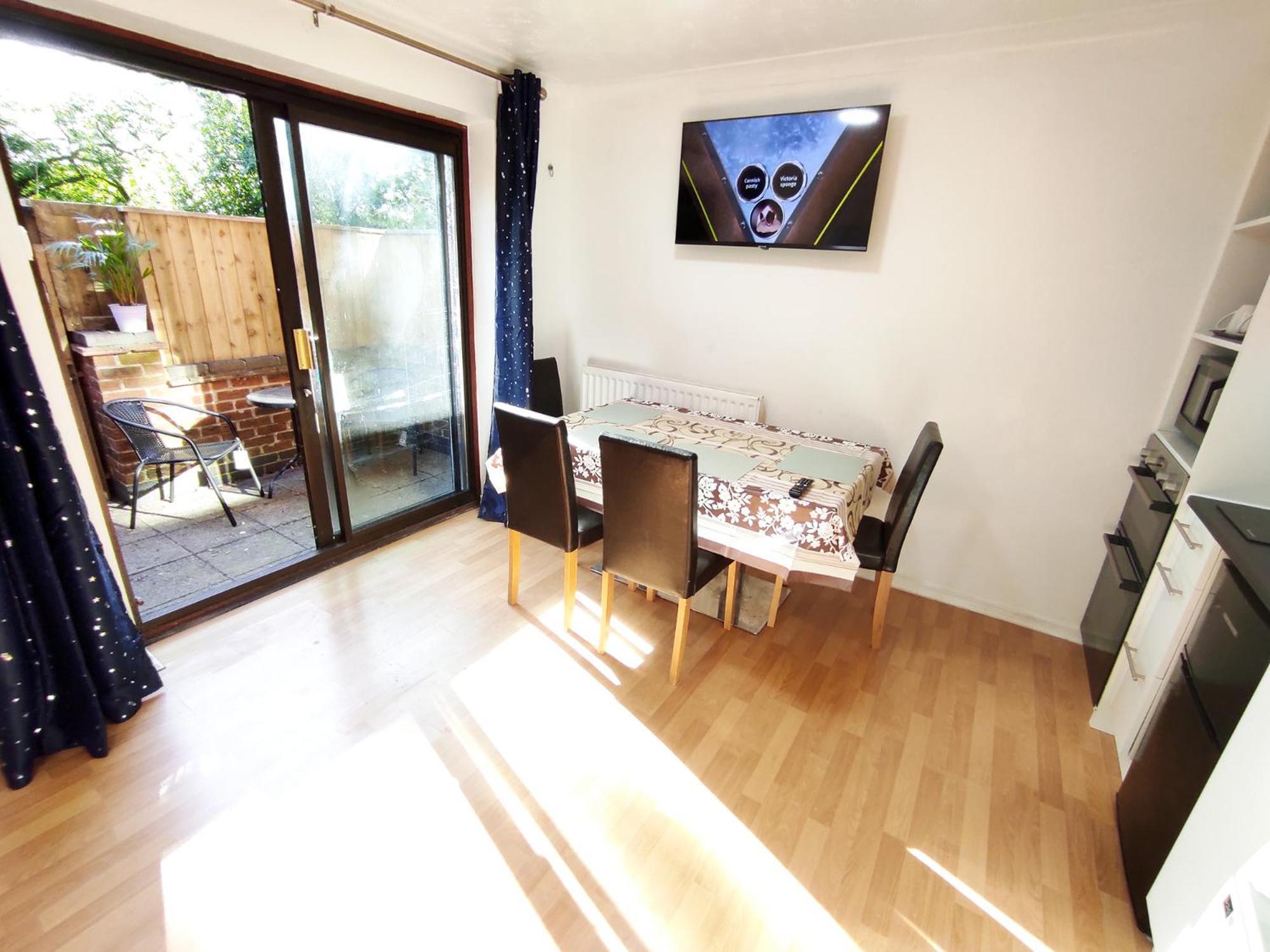 The Swans - Two-Bedroom City Centre House With Parking Oxford Esterno foto
